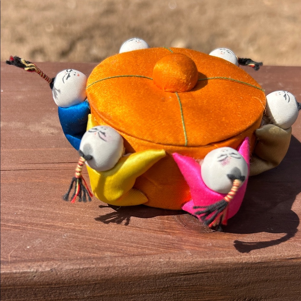 Vintage Silk Chinese Pin Cushion Trinket Box - Picture 6 of 8